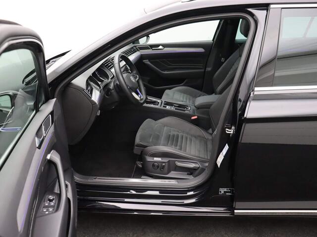 Volkswagen PASSAT Variant GTE Business 1.4 TSI eHybrid 218pk DSG Automaat Trekhaak, Panoramadak, Elektrische achterklep, LED matrix koplampen, Navigatie, Adaptive cruise control, Stuurwiel verwarmd, Achteruitrijcamera, Parkeersensoren