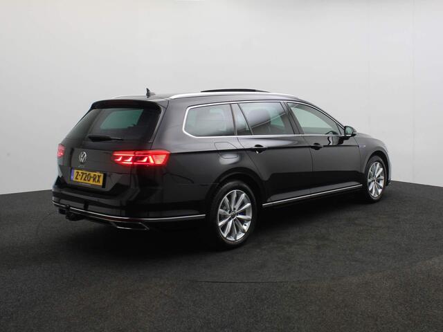 Volkswagen PASSAT Variant GTE Business 1.4 TSI eHybrid 218pk DSG Automaat Trekhaak, Panoramadak, Elektrische achterklep, LED matrix koplampen, Navigatie, Adaptive cruise control, Stuurwiel verwarmd, Achteruitrijcamera, Parkeersensoren