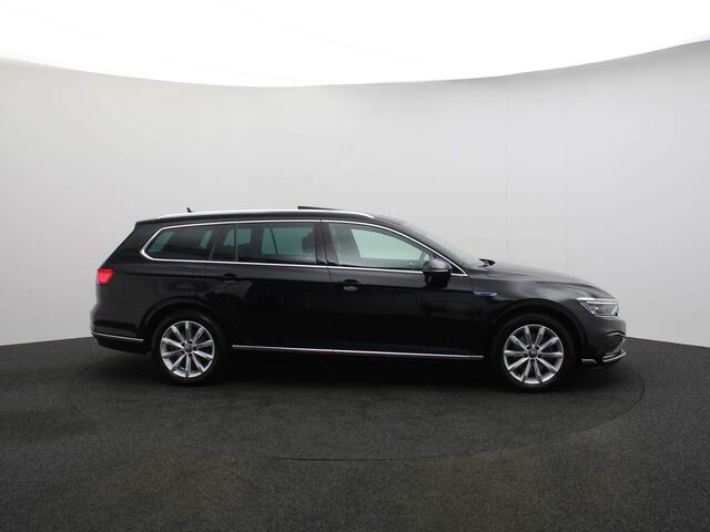 Volkswagen PASSAT Variant GTE Business 1.4 TSI eHybrid 218pk DSG Automaat Trekhaak, Panoramadak, Elektrische achterklep, LED matrix koplampen, Navigatie, Adaptive cruise control, Stuurwiel verwarmd, Achteruitrijcamera, Parkeersensoren