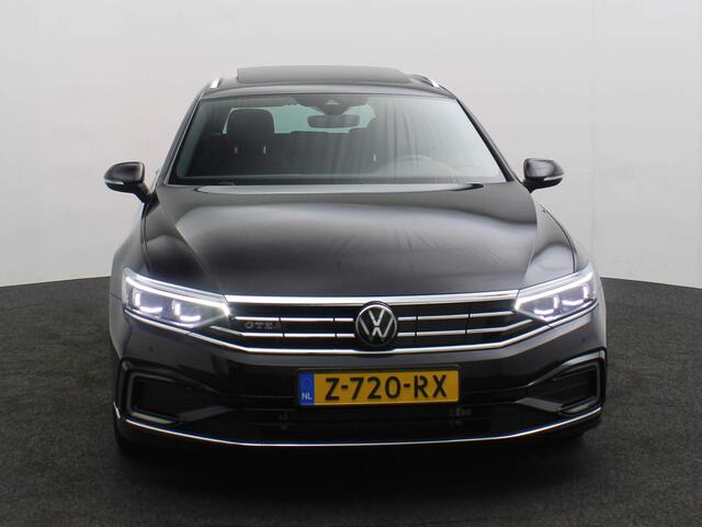 Volkswagen PASSAT Variant GTE Business 1.4 TSI eHybrid 218pk DSG Automaat Trekhaak, Panoramadak, Elektrische achterklep, LED matrix koplampen, Navigatie, Adaptive cruise control, Stuurwiel verwarmd, Achteruitrijcamera, Parkeersensoren