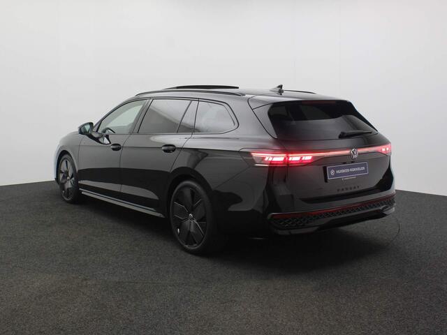 Volkswagen PASSAT Variant R-Line Business 1.5 eTSI 150pk DSG Automaat Panoramadak, Harman kardon audio, 360 camera, Head up display, Adaptive cruise control, Navigatie, LED matrix koplampen, Verwarmde voorruit, Stoelverwarming
