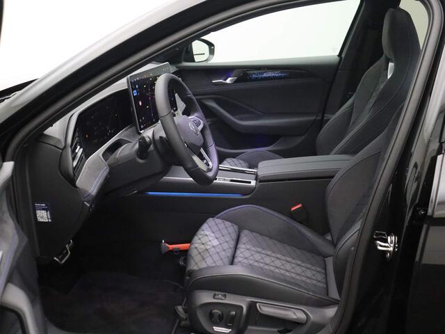 Volkswagen PASSAT Variant R-Line Business 1.5 eTSI 150pk DSG Automaat Panoramadak, Harman kardon audio, 360 camera, Head up display, Adaptive cruise control, Navigatie, LED matrix koplampen, Verwarmde voorruit, Stoelverwarming