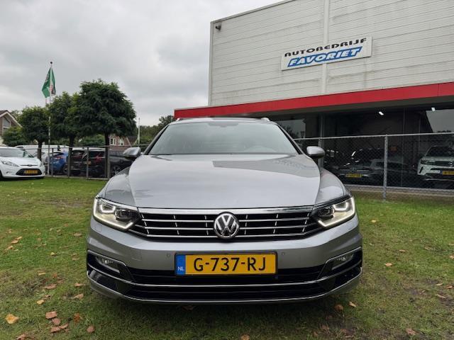 Volkswagen PASSAT VARIANT 1.5TSI 150PK DSG R-LINE HIGHLINE/VIRTDASH/ACARPLAY/NAV/LEER