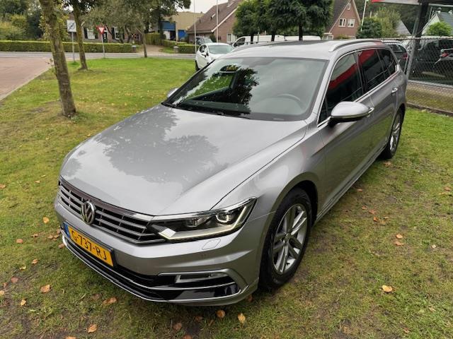 Volkswagen PASSAT VARIANT 1.5TSI 150PK DSG R-LINE HIGHLINE/VIRTDASH/ACARPLAY/NAV/LEER