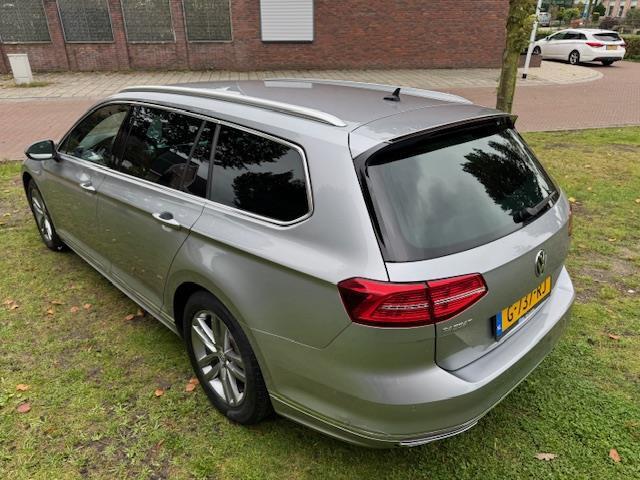 Volkswagen PASSAT VARIANT 1.5TSI 150PK DSG R-LINE HIGHLINE/VIRTDASH/ACARPLAY/NAV/LEER