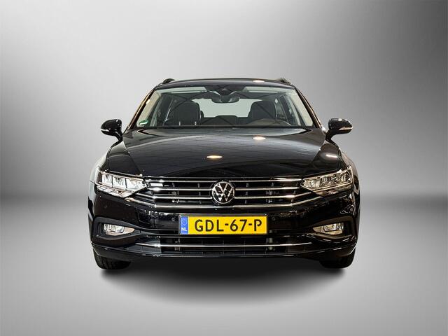 Volkswagen PASSAT Variant 1.5 150pk TSI Business / Achteruitrijcamera (Rear View) / Adaptive Cruise Control / Navigatiesysteem