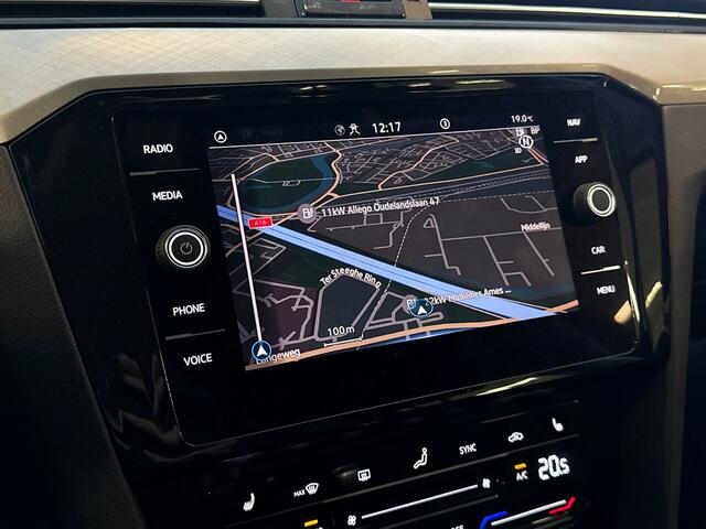 Volkswagen PASSAT Variant 1.5 150pk TSI Business / Achteruitrijcamera (Rear View) / Adaptive Cruise Control / Navigatiesysteem