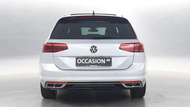 Volkswagen PASSAT Variant 1.5 TSI 150pk R-Line Business DSG / Navigatie / Panoramadak / Stoelverwarming / Camera