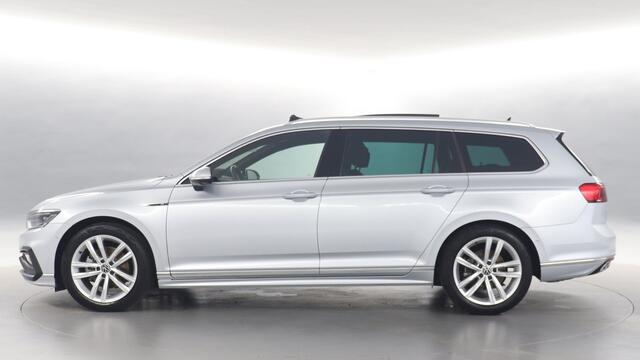 Volkswagen PASSAT Variant 1.5 TSI 150pk R-Line Business DSG / Navigatie / Panoramadak / Stoelverwarming / Camera