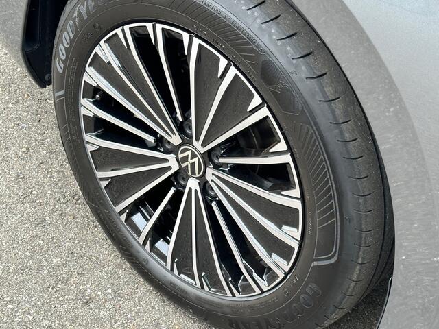 Volkswagen PASSAT Variant 1.5 eTSI 150pk Elegance | Alcantara | Head up | Camera | Dode hoek | Rijklaar incl. garantie