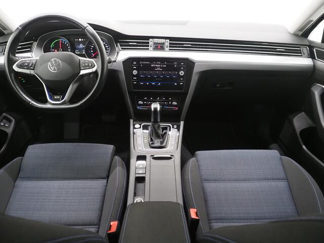 Volkswagen PASSAT Variant 1.4 TSI PHEV GTE | Adaptive Cruise | Camera | Carplay | Climate | DAB