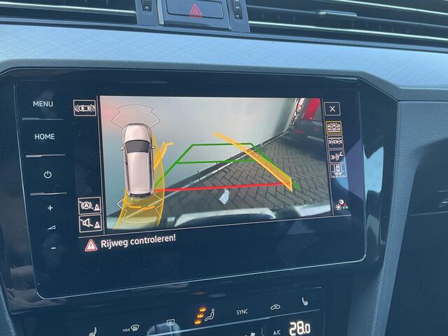 Volkswagen PASSAT Variant 1.4 TSI 272pk PHEV GTE High Vitual Head up Matrix Plug-in