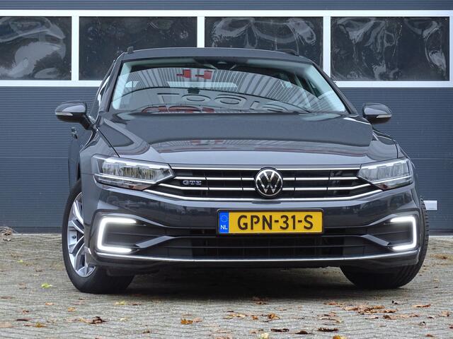 Volkswagen PASSAT Variant 1.4 TSI PHEV GTE Business| Elektrisch wegklapbare trekhaak | Park Assist | Adaptive cruise control | Ergocomfort stoel met geheugen | Achteruitrijcamera | Lederen bekleding | Apple CarPlay | Lane Assist | Side Assist |