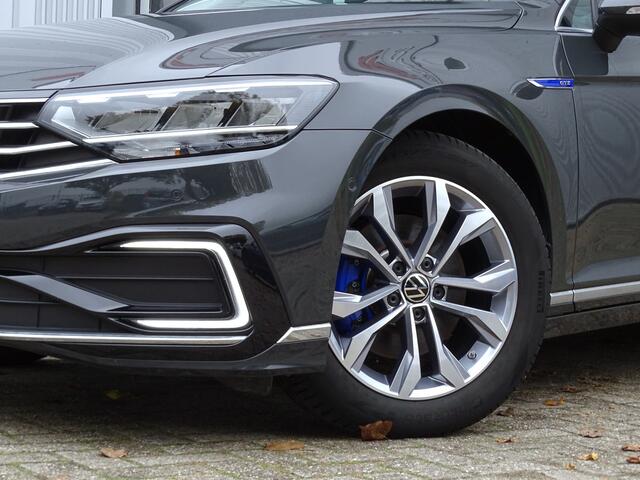 Volkswagen PASSAT Variant 1.4 TSI PHEV GTE Business| Elektrisch wegklapbare trekhaak | Park Assist | Adaptive cruise control | Ergocomfort stoel met geheugen | Achteruitrijcamera | Lederen bekleding | Apple CarPlay | Lane Assist | Side Assist |