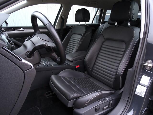 Volkswagen PASSAT Variant 1.4 TSI PHEV GTE Business| Elektrisch wegklapbare trekhaak | Park Assist | Adaptive cruise control | Ergocomfort stoel met geheugen | Achteruitrijcamera | Lederen bekleding | Apple CarPlay | Lane Assist | Side Assist |