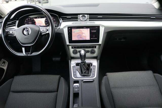 Volkswagen PASSAT Variant 1.5 TSI 150PK Automaat Comfortline Business Navigatie/Camera/Trekhaak/Adaptive-cruise