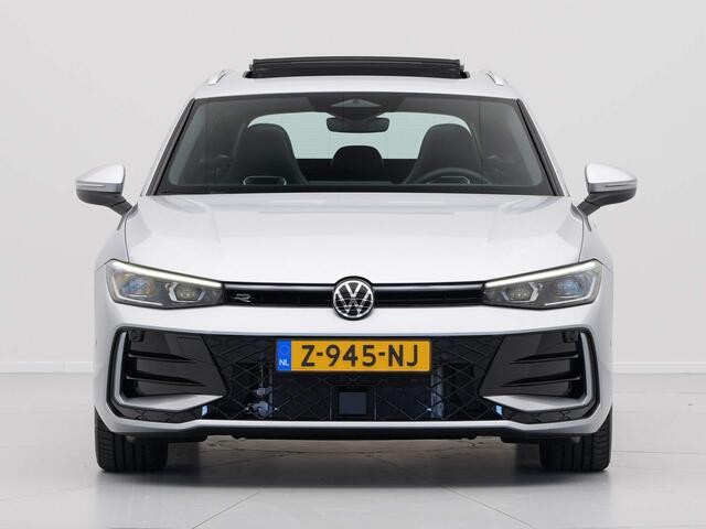 Volkswagen PASSAT Variant 1.5 eTSI 150pk DSG R-Line Business Panorama Navigatie Trekhaak Camera