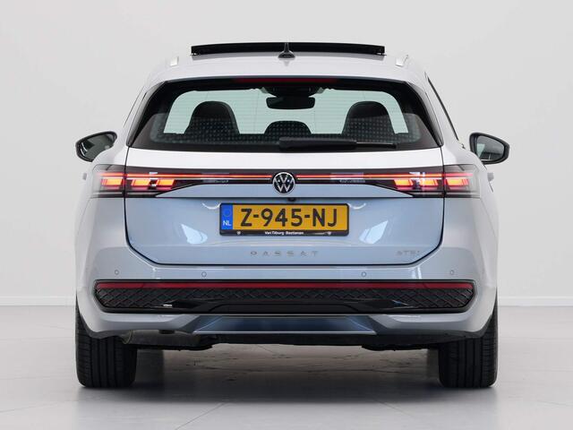 Volkswagen PASSAT Variant 1.5 eTSI 150pk DSG R-Line Business Panorama Navigatie Trekhaak Camera