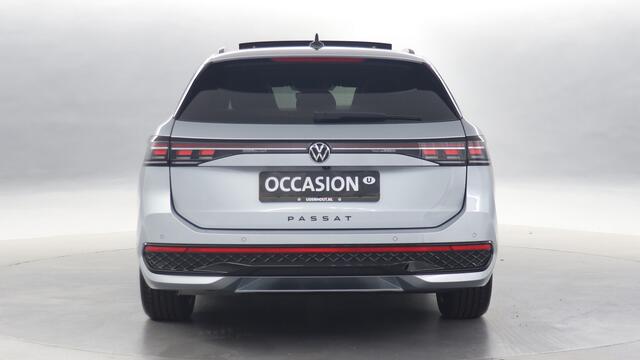 Volkswagen PASSAT Variant 1.5 eTSI 150pk DSG R-Line Business Black Style