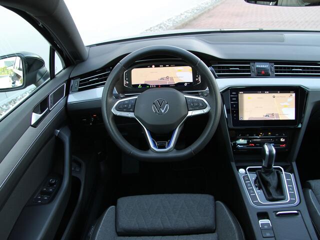 Volkswagen PASSAT Variant 1.4 TSI PHEV GTE | Pano dak | Trekhaak