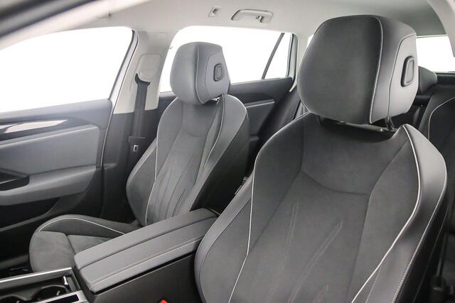 Volkswagen PASSAT Variant Business 1.5 eTSI 150pk DSG Automaat Trekhaak, Elektrische achterklep, Achteruitrijcamera, Navigatie, Adaptive cruise control, LED verlichting, Stoelverwarming
