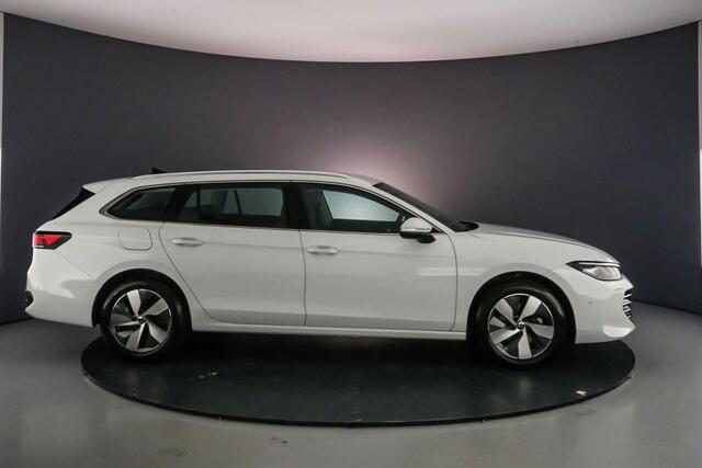 Volkswagen PASSAT Variant Business 1.5 eTSI 150pk DSG Automaat Trekhaak, Elektrische achterklep, Achteruitrijcamera, Navigatie, Adaptive cruise control, LED verlichting, Stoelverwarming