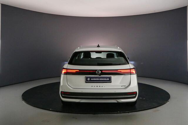 Volkswagen PASSAT Variant Business 1.5 eTSI 150pk DSG Automaat Trekhaak, Elektrische achterklep, Achteruitrijcamera, Navigatie, Adaptive cruise control, LED verlichting, Stoelverwarming