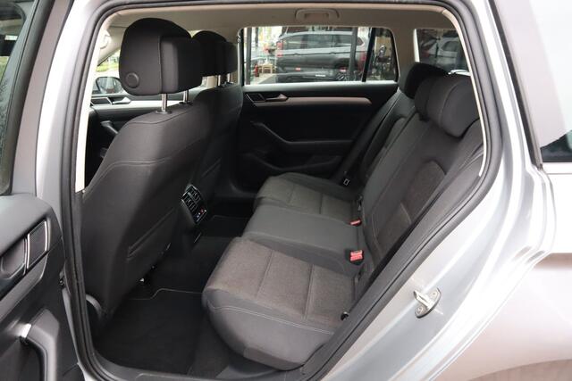 Volkswagen PASSAT Variant 1.6 TDI Comfortline | Navigatie | Achteruitrijcamera | Adaptive cruise control |