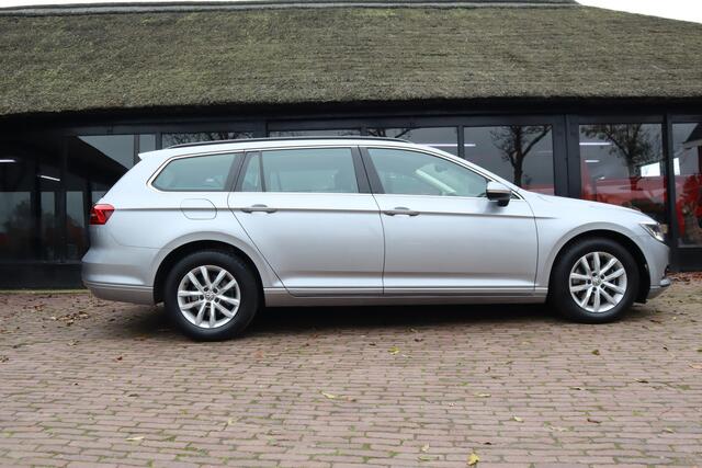 Volkswagen PASSAT Variant 1.6 TDI Comfortline | Navigatie | Achteruitrijcamera | Adaptive cruise control |