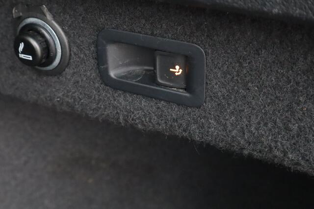 Volkswagen PASSAT Variant 1.6 TDI Comfortline | Navigatie | Achteruitrijcamera | Adaptive cruise control |