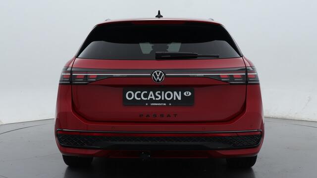 Volkswagen PASSAT Variant 1.5 eTSI 150pk DSG R-Line Business Panoramadak Black Style