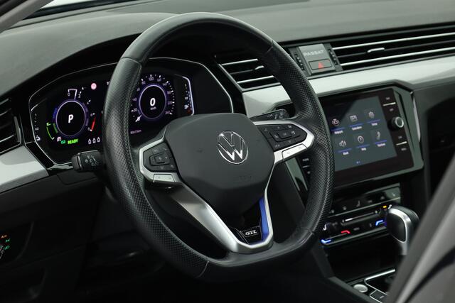 Volkswagen PASSAT Variant 1.4 TSI PHEV GTE R-Line | Pano | Camera | Navi | Stoel- Stuurverw. | Travel Assist | Leder