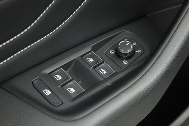 Volkswagen PASSAT Variant 1.4 TSI PHEV GTE R-Line | Pano | Camera | Navi | Stoel- Stuurverw. | Travel Assist | Leder