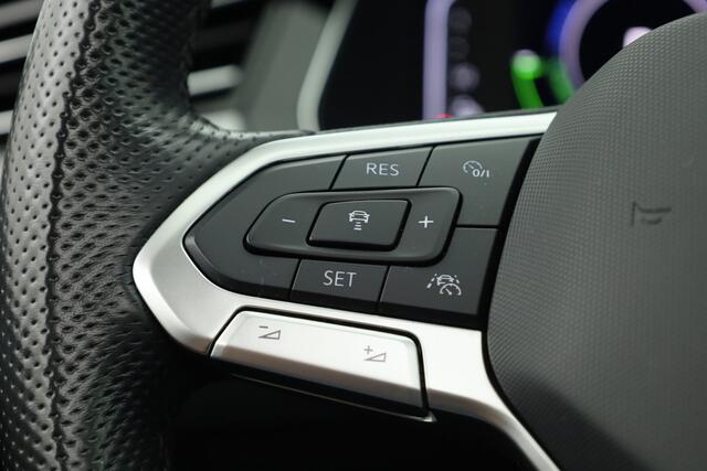Volkswagen PASSAT Variant 1.4 TSI PHEV GTE R-Line | Pano | Camera | Navi | Stoel- Stuurverw. | Travel Assist | Leder