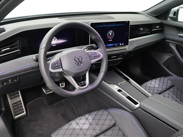 Volkswagen PASSAT Variant 1.5 eTSI R-Line Business | 150 PK | Automaat | Trekhaak | Navigatiesysteem |
