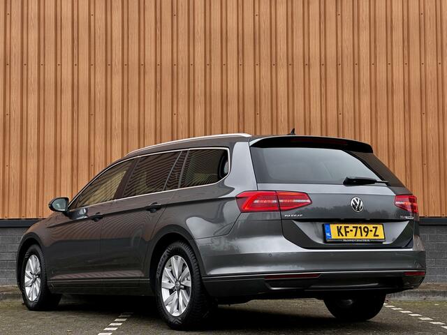 Volkswagen PASSAT Variant 1.6 TDI Connected Series | Cruise Control | Parkeersensoren | Bluetooth | Navigatie | Isofix | Airconditioning | Centrale Deurvergrendeling