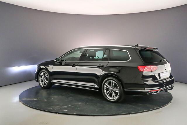 Volkswagen PASSAT Variant R-Line Business + 1.5 TSI 150pk DSG Automaat Trekhaak, Elektrische achterklep, Adaptive cruise control, Navigatie, LED matrix koplampen, Achteruitrijcamera, Stoelverwarming, Parkeersensoren