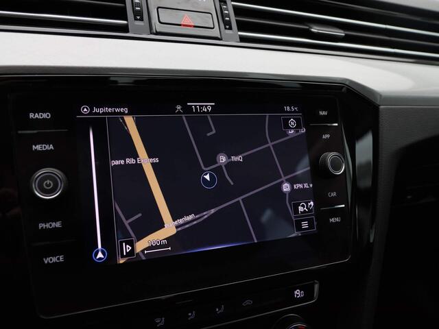 Volkswagen PASSAT 1.5 TSi 150 Pk Automaat Comfort Business | Navigatie | Adaptive Cruise | 16 Inch | Parkeersensoren | Carplay