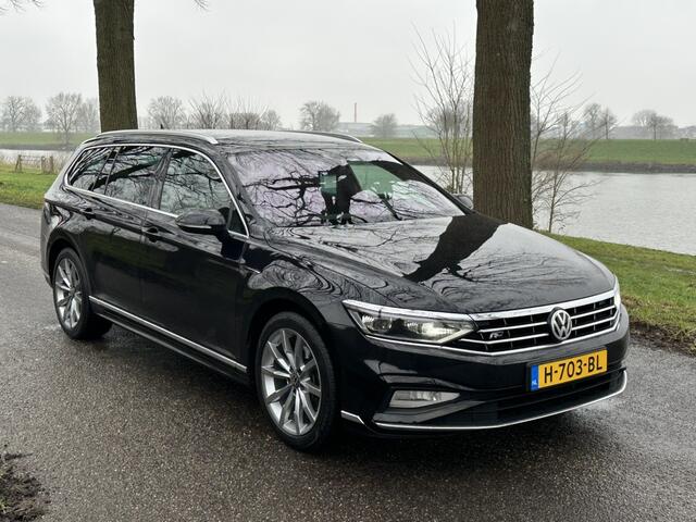 Volkswagen PASSAT Variant 2.0 TSI Elegance Business R | R-Line | Automaat | Leder | Trekhaak | Carplay | Virtual cockpit
