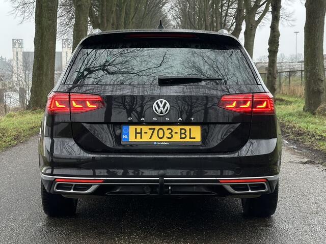 Volkswagen PASSAT Variant 2.0 TSI Elegance Business R | R-Line | Automaat | Leder | Trekhaak | Carplay | Virtual cockpit