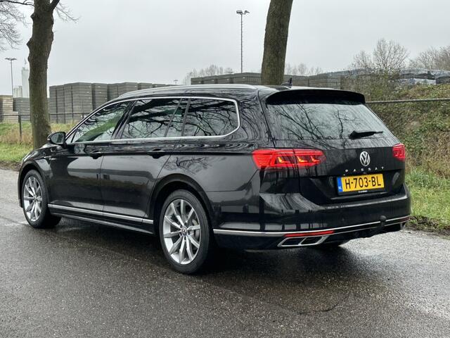 Volkswagen PASSAT Variant 2.0 TSI Elegance Business R | R-Line | Automaat | Leder | Trekhaak | Carplay | Virtual cockpit