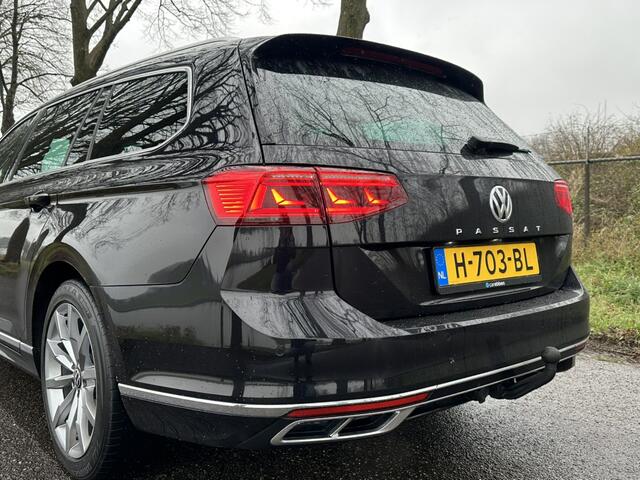 Volkswagen PASSAT Variant 2.0 TSI Elegance Business R | R-Line | Automaat | Leder | Trekhaak | Carplay | Virtual cockpit