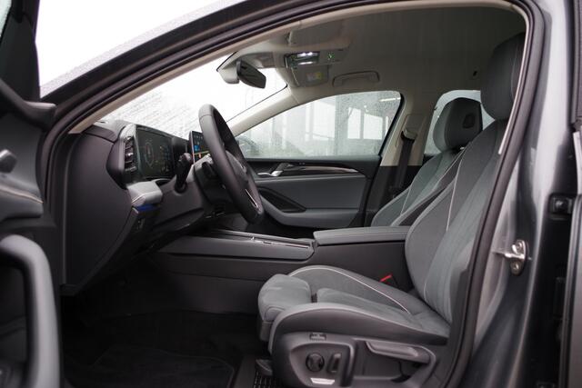 Volkswagen PASSAT Variant 1.5 eTSI Business, Massage, Navigatie, Adap. Cruise Control, LED, Adap. Cruise Control
