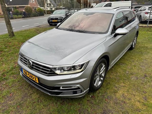 Volkswagen PASSAT VARIANT 1.5TSI 150PK HIGHLINE BUSINESS R-LINE/PANO/XENON/VIRTDASH/ACARPLAY