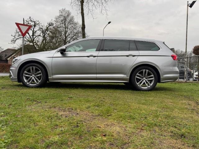 Volkswagen PASSAT VARIANT 1.5TSI 150PK HIGHLINE BUSINESS R-LINE/PANO/XENON/VIRTDASH/ACARPLAY