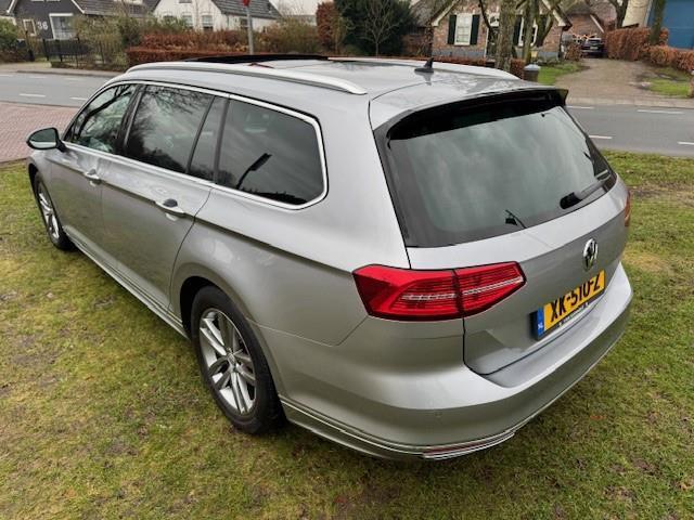Volkswagen PASSAT VARIANT 1.5TSI 150PK HIGHLINE BUSINESS R-LINE/PANO/XENON/VIRTDASH/ACARPLAY