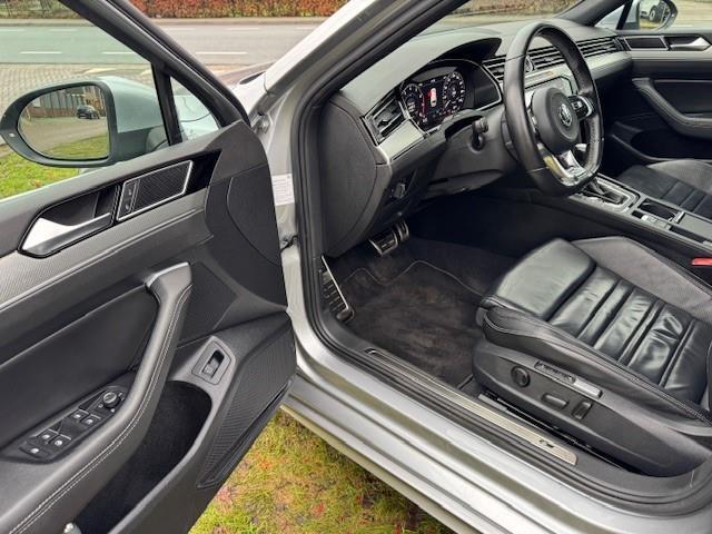 Volkswagen PASSAT VARIANT 1.5TSI 150PK HIGHLINE BUSINESS R-LINE/PANO/XENON/VIRTDASH/ACARPLAY