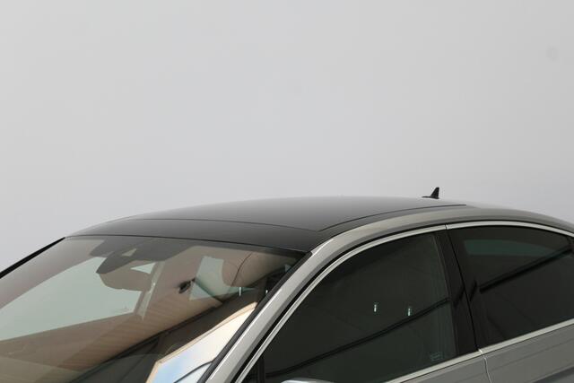 Volkswagen PASSAT 1.5 TSI Elegance Business R 150PK, PANORAMADAK | CAMERA | NAVI | RUIT/STOELVERWARMING | LEER/ALCANTARA