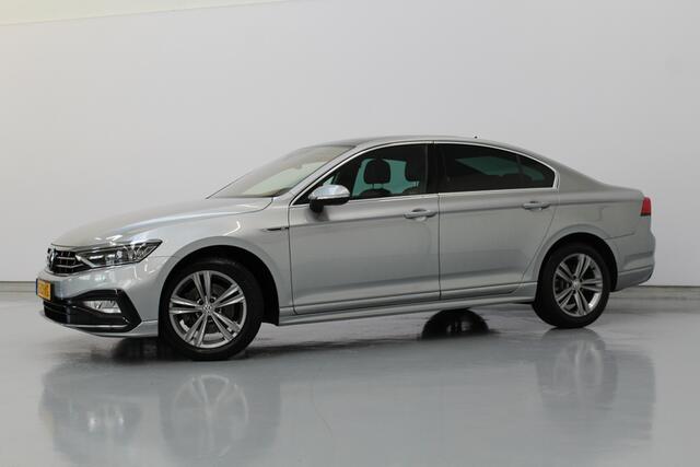 Volkswagen PASSAT 1.5 TSI Elegance Business R 150PK, PANORAMADAK | CAMERA | NAVI | RUIT/STOELVERWARMING | LEER/ALCANTARA