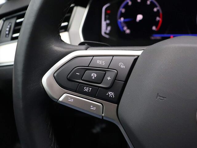 Volkswagen PASSAT Variant R-Line Business 1.5 TSI 150pk DSG Automaat Adaptive cruise control, Elektrische achterklep, Achteruitrijcamera, Navigatie, LED matrix koplampen, Stoelverwarming